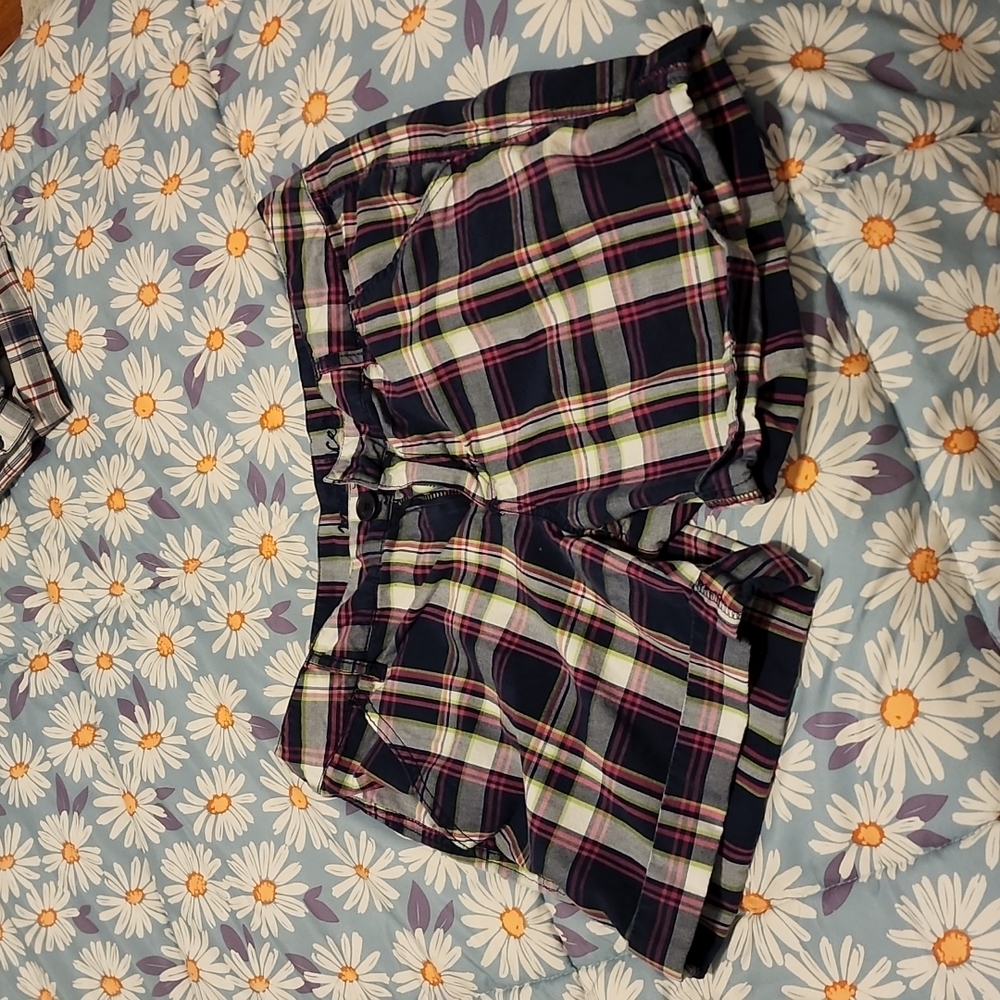 9/10 plaid Maurice shorts
